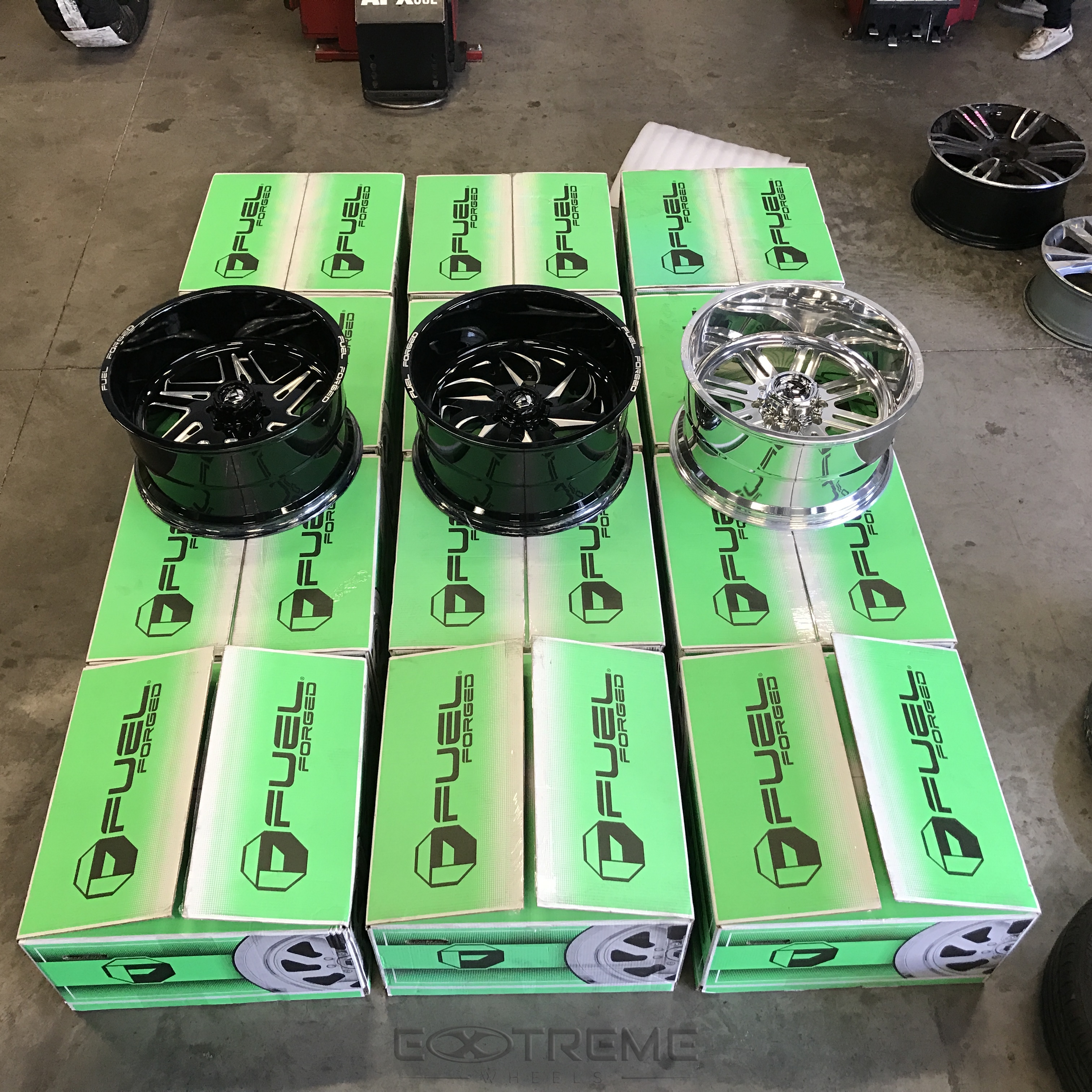 Fuel Forged FF56 Black and Milled 22x10 (-25) Set of 4 Wheels - Image 5