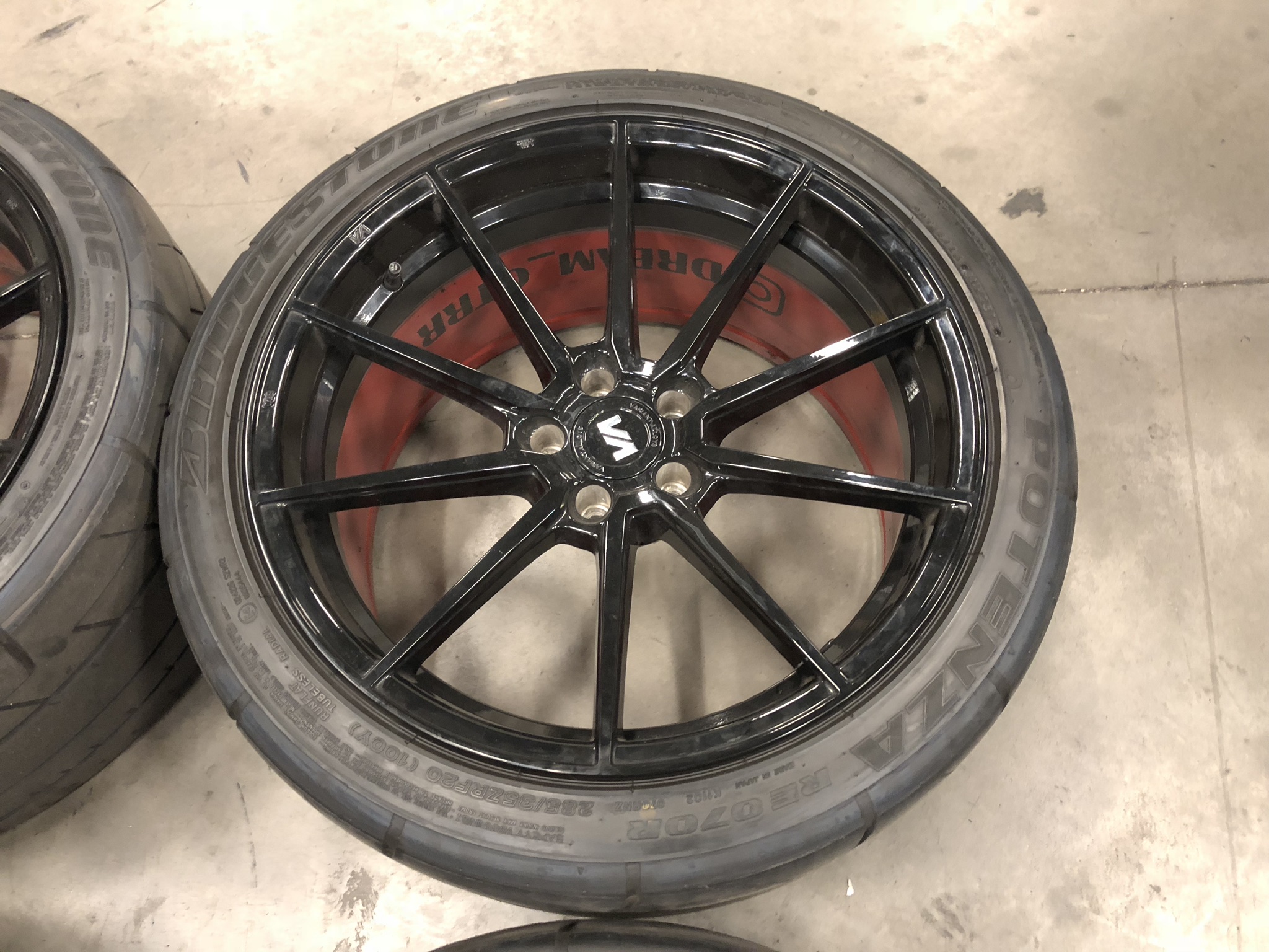Variant Aragon Wheels for Nissan GTR R35 Fitment - Image 4