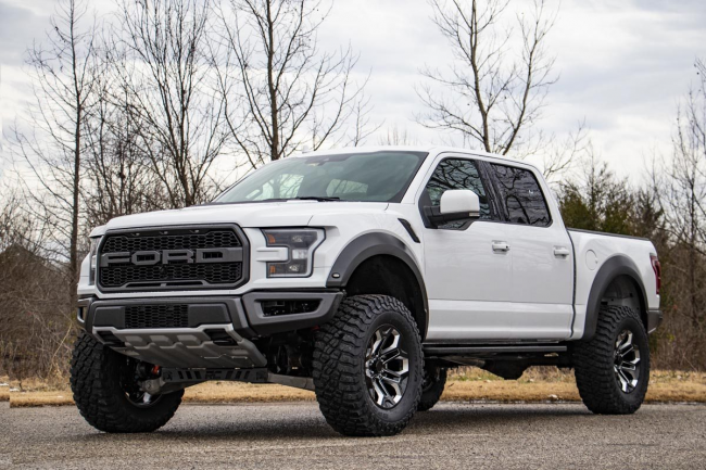 4.5 Inch Suspension Lift Kit 19-20 F-150 Raptor Rough Country