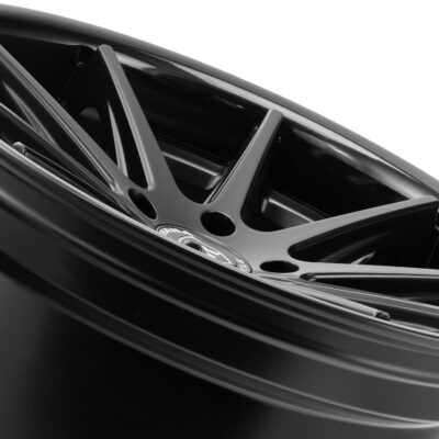 Rohana RFC10 Matte Black/Gloss Black Lip 19x9.5 (+30)5x112