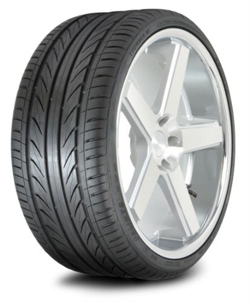Delinte D7 A/S P215/35ZR-18 84 W