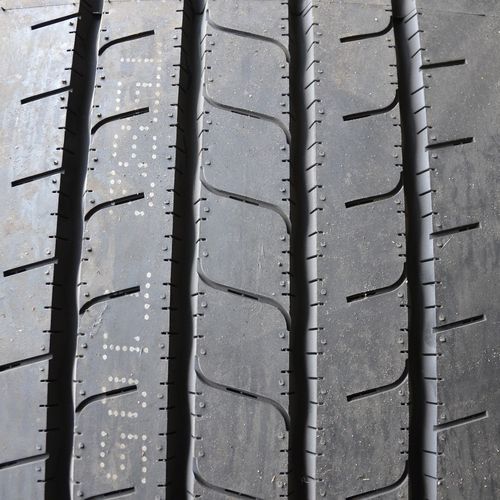 Geoquest QT582 11/R-22.5 144