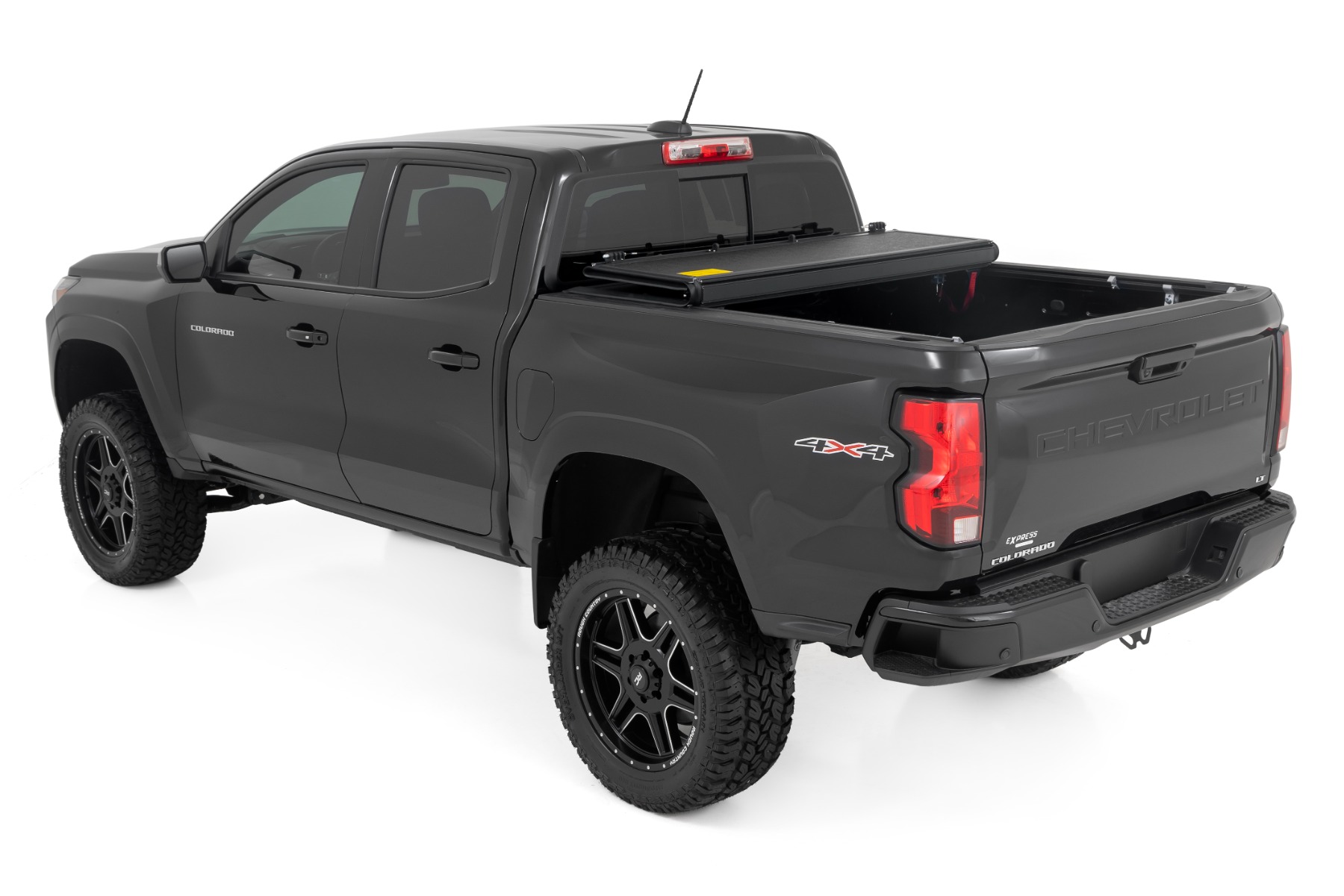 Hard Low Profile Bed Cover | 5' Bed | Chevy/GMC Canyon/Colorado (15-24) - Image 4
