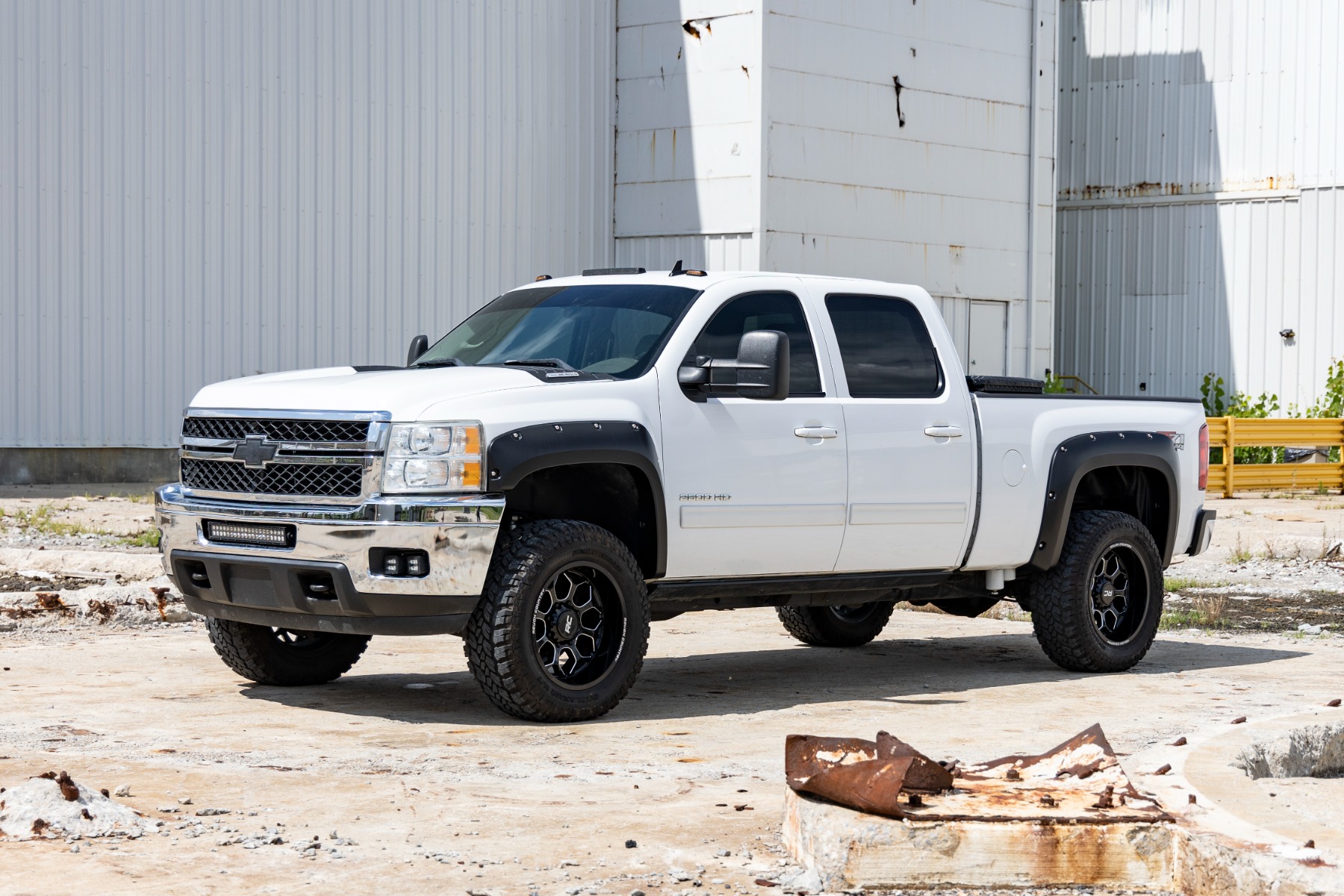 Pocket Fender Flares | 6'7" & 8' Bed | GCN Victory Red | Chevy Silverado 1500/2500HD/3500HD (07-14) - Image 4