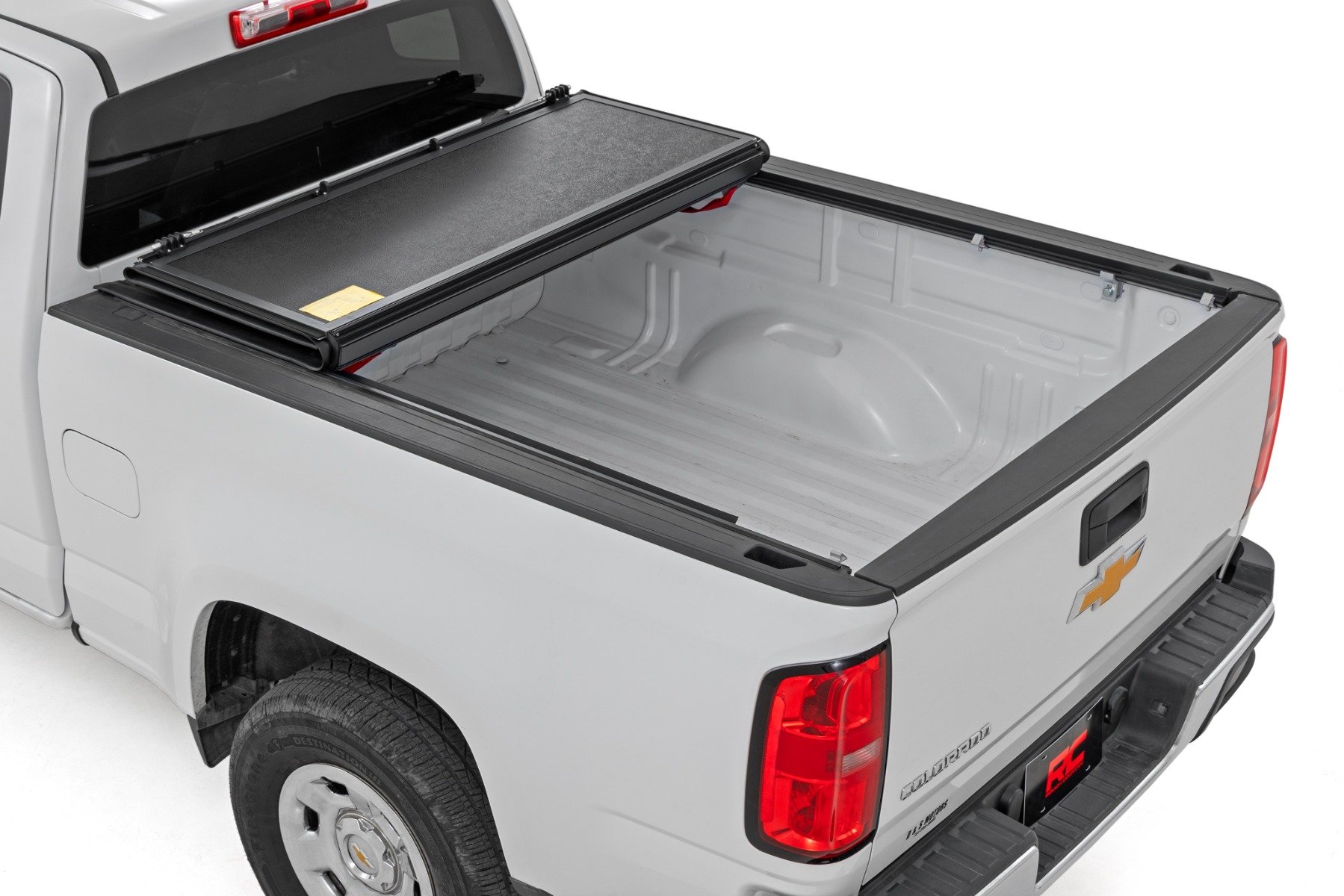 Hard Low Profile Bed Cover | 6' Bed | Chevy/GMC Canyon/Colorado (15-26) - Image 2