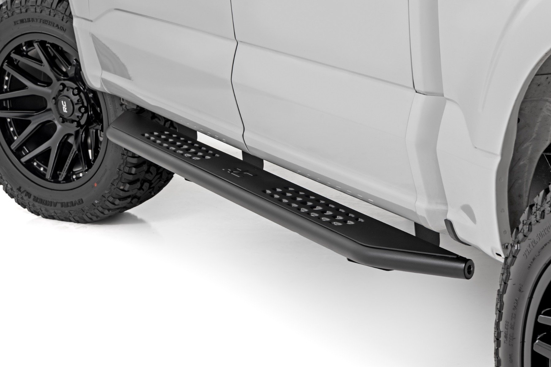 OV2 Running Boards | Side Step Bars | Crew Cab | Ford F-150/Lightning/F-250/F-350 (15-26)