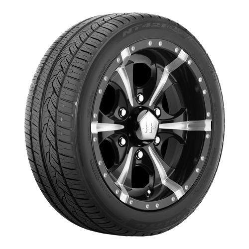 Nitto 225/55R19 103 V