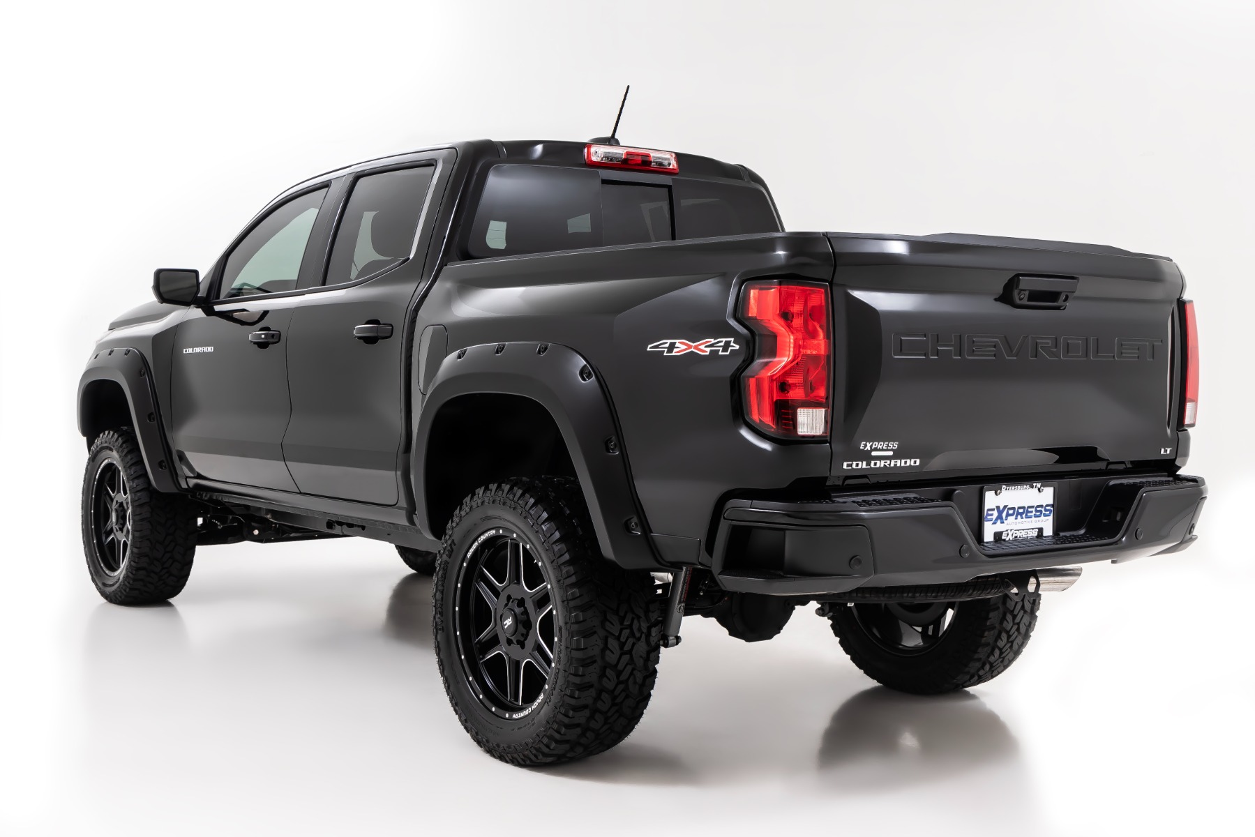 Pocket Fender Flares | GAE Snowdrift | Chevy Colorado 2WD/4WD (2023-2026) - Image 4