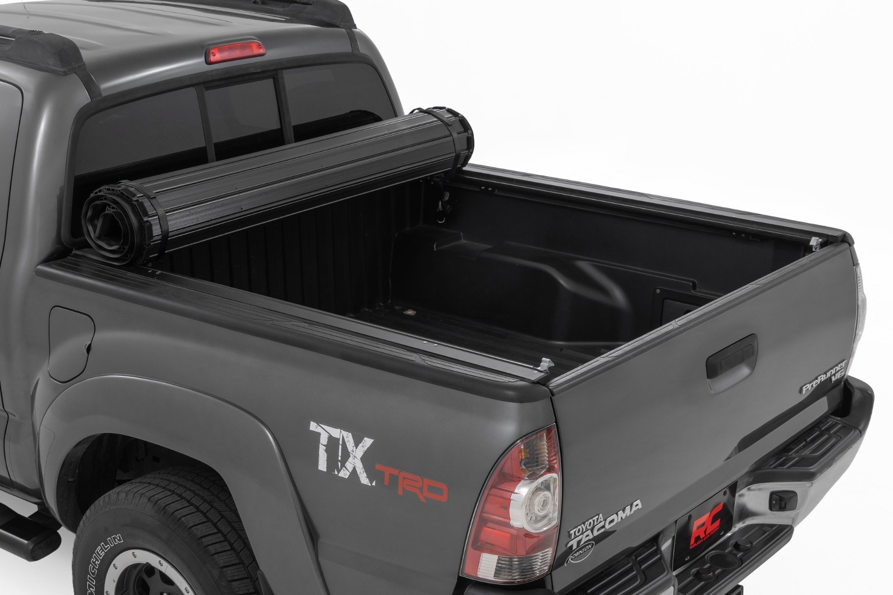 Hard Roll Up Bed Cover | 5' Bed | Toyota Tacoma 2WD/4WD (2005-2015) - Image 2