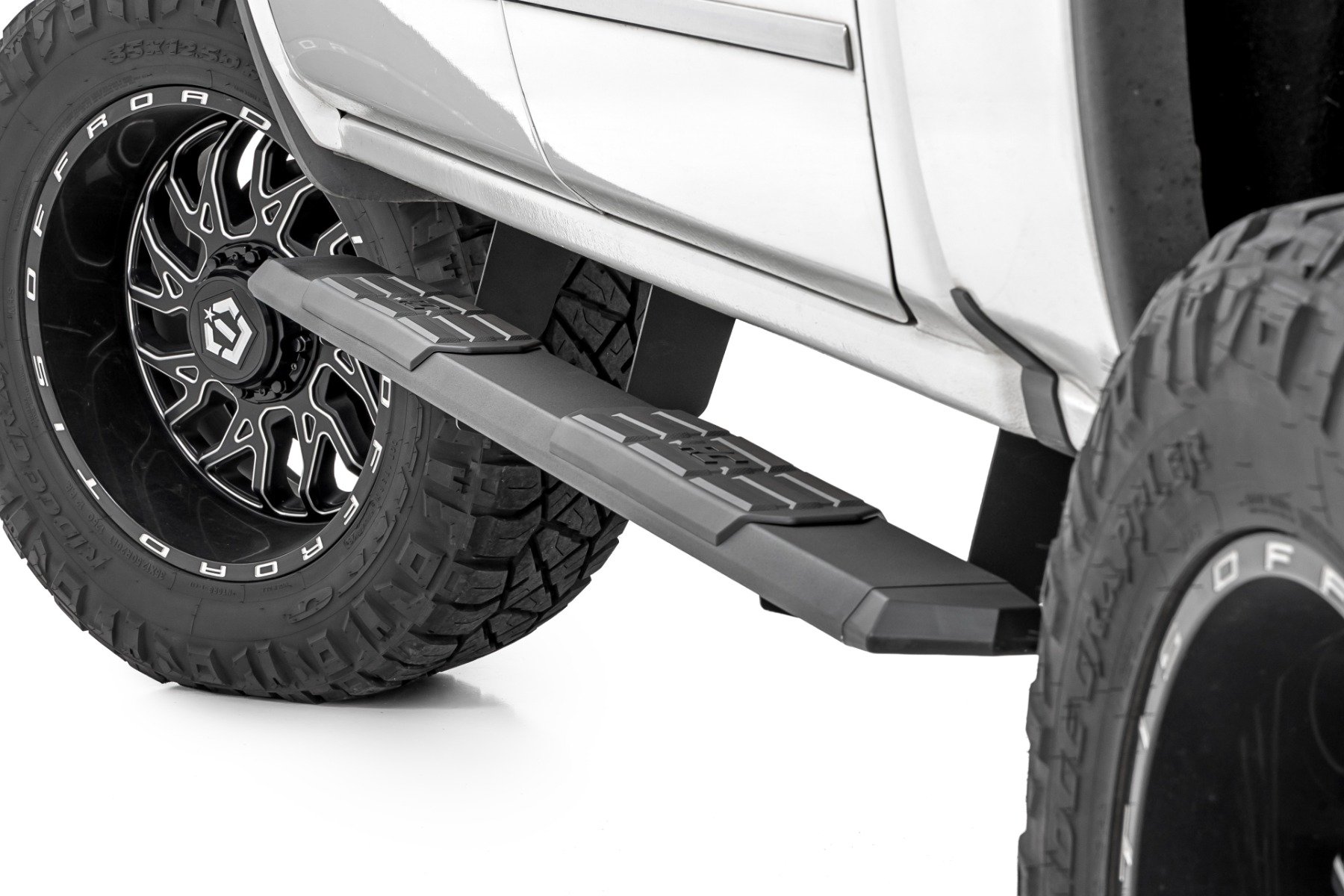 TR2 Running Boards | Chevy/GMC 1500/2500HD/3500HD (07-19 & Classic)
