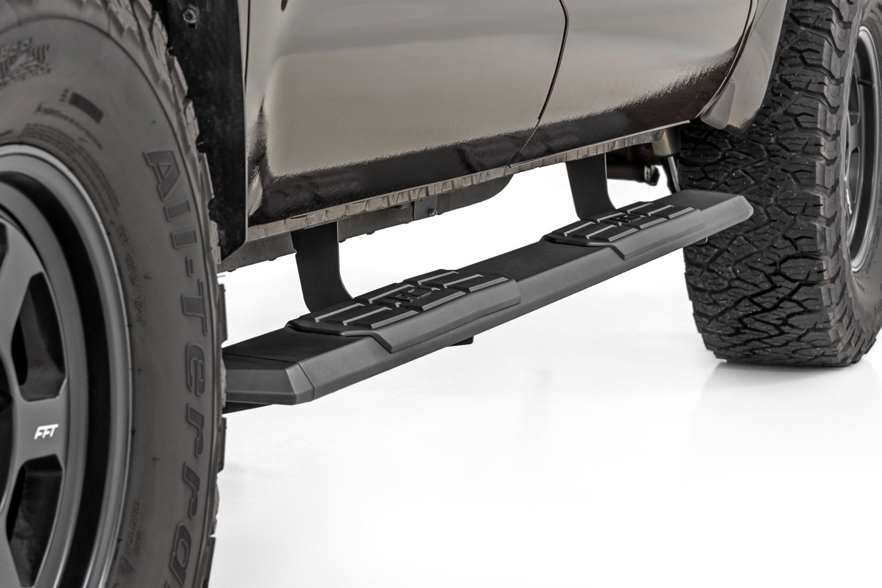 TR2 Running Boards | CrewMax | Toyota Tundra 2WD/4WD (2007-2021) - Image 4