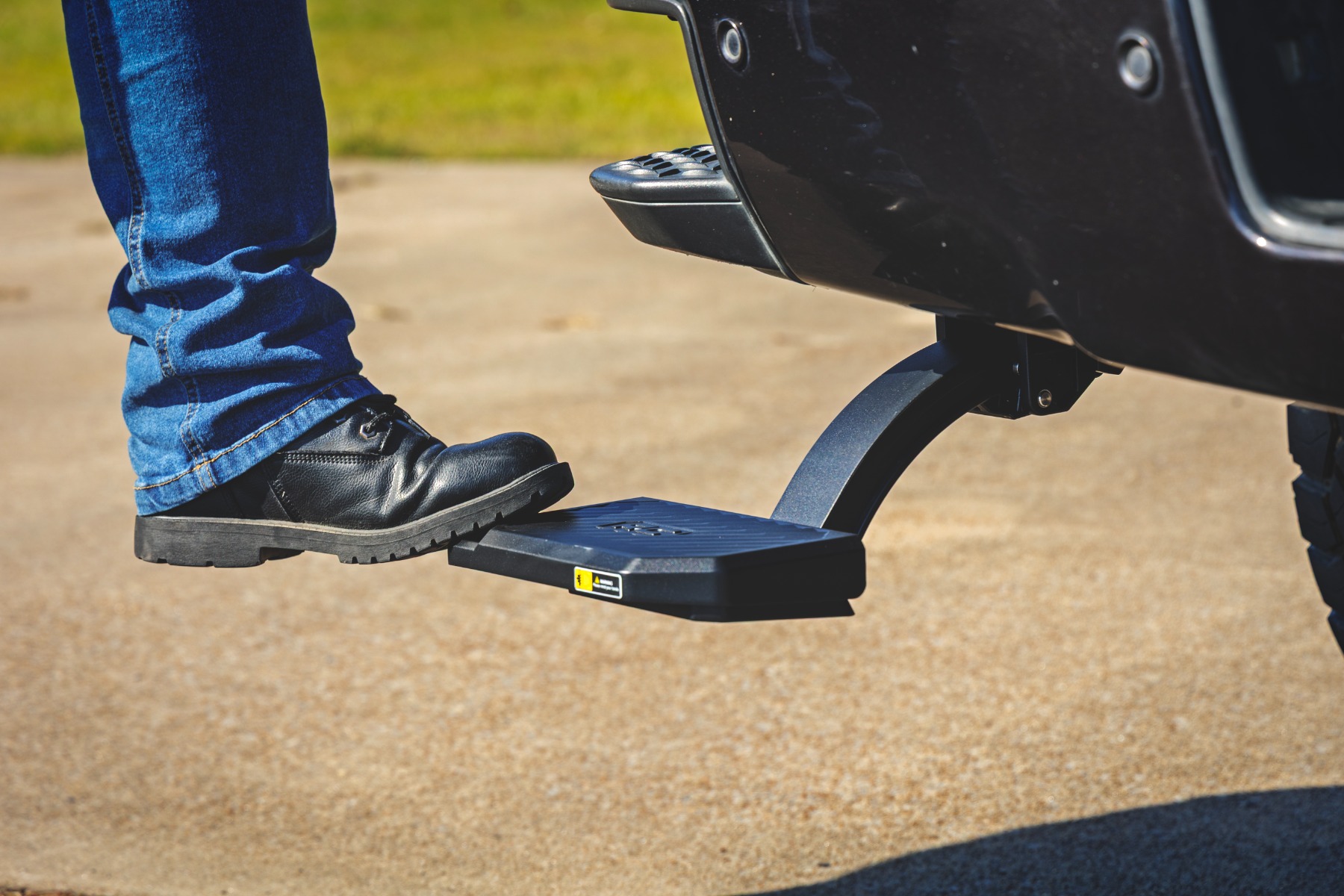 Retractable Bed Step | Manual Pull | Chevy/GMC 2500HD/3500HD (15-19) - Image 5